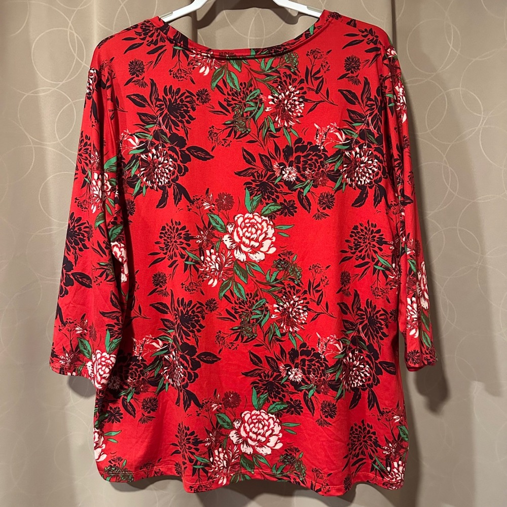 The Pioneer Woman Womens Buttery Soft Red Floral V Neck Top 3/4 Sleeve Size XXL - Picture 3 of 4